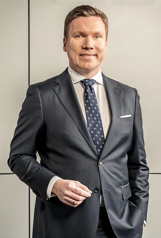 Auszeichnung für Vincent Döbrich von BEISSE & RATH: Anerkennung im Ranking Best Lawyers 2025 durch das Handelsblatt im Bereich Konfliktlösung und Schiedsverfahren.