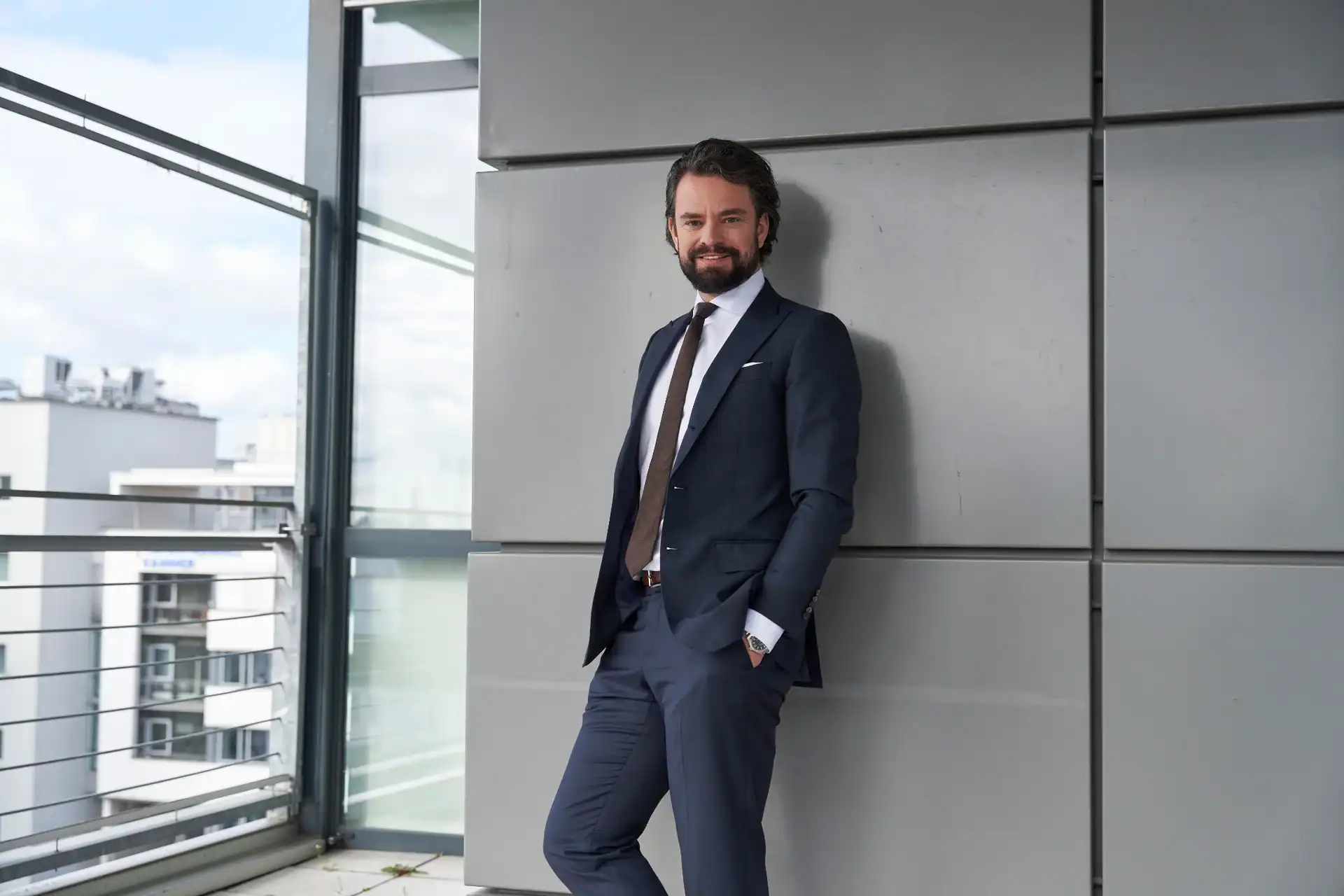 Symbolbild Künstliche Intelligenz im Unternehmen: Fachanwalt Dominic Baumüller von BEISSE & RATH berät zur EU-KI-Verordnung im HR-Bereich.